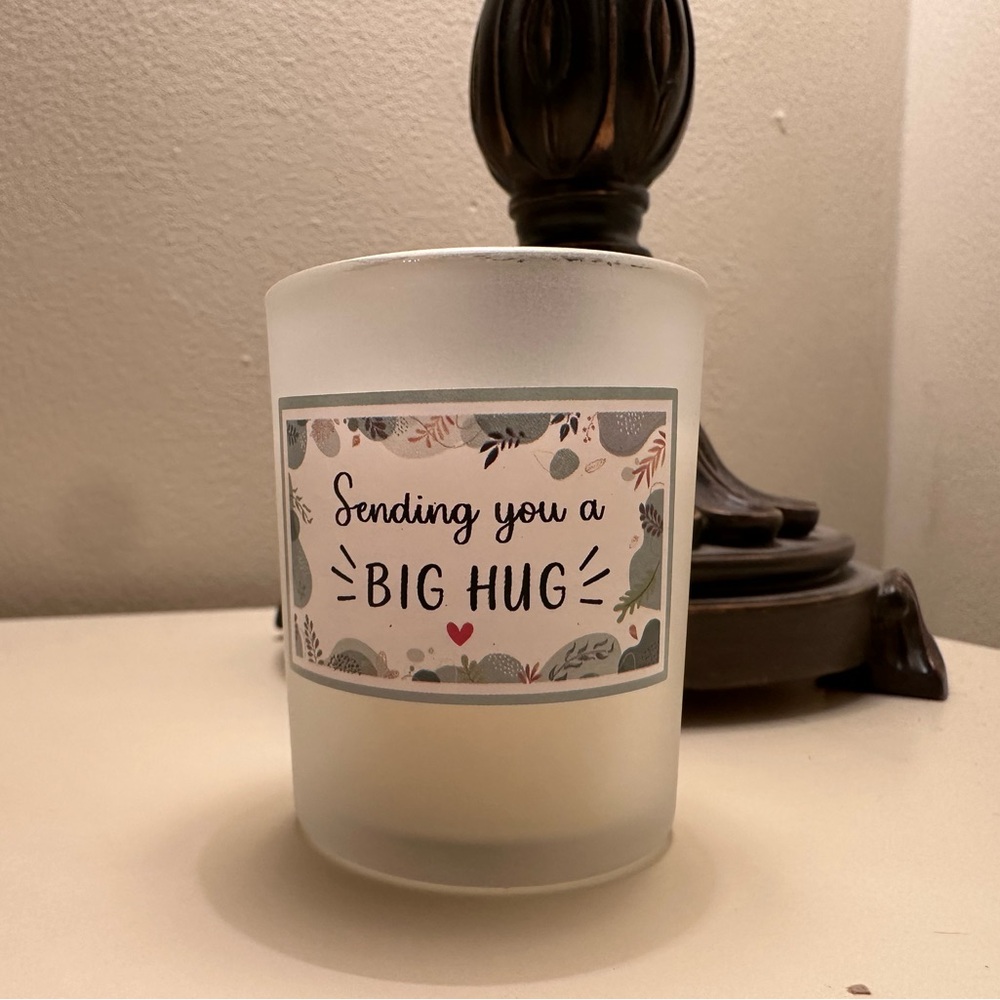Soy Wax Votive Candle Sending You a Big Hug NWT - Picture 4 of 5